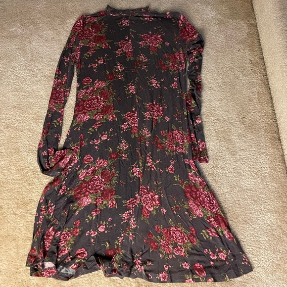 Long Sleeve Floral Dress - Medium - Picture 4 of 4
